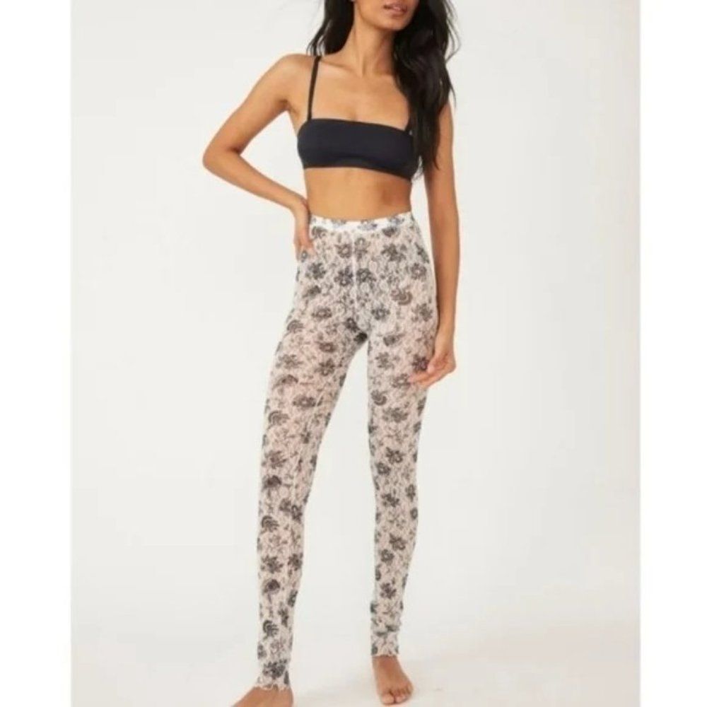 Free People Layered in Lace Stretch Legging Pants in Ivory Combo Womens Small - Picture 8 of 8